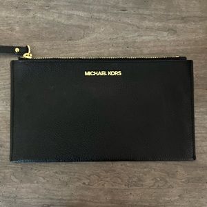 NWT Michael Kors Wristlet